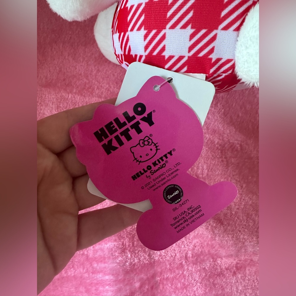 Hello Kitty Red and White Checkered Plushie NWT - Picture 3 of 3